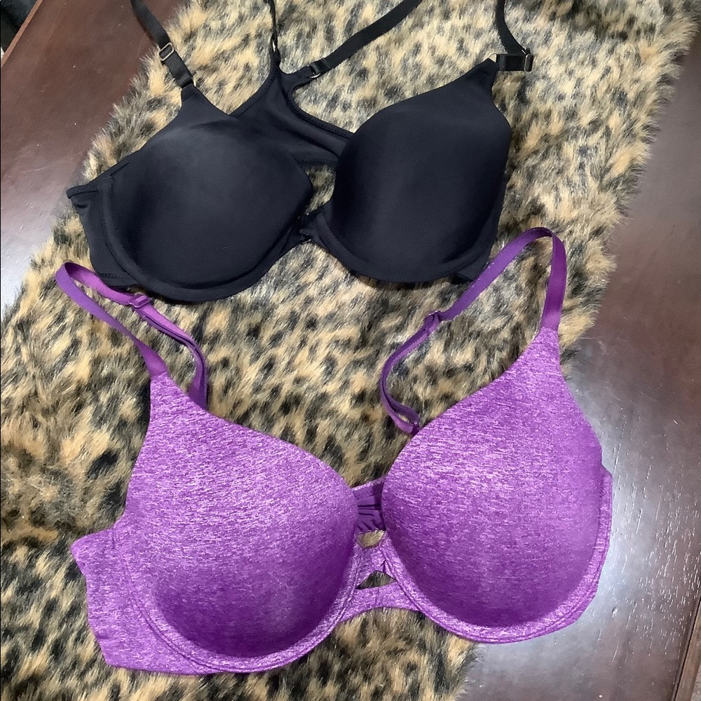 TWO VICTORIAS SECRET BRAS